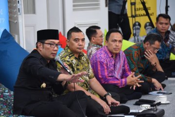 Ridwan Kamil ingin warga mudah mengurus dokumen kependudukan