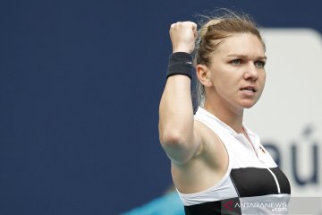 Halep lumat Hercog di Miami