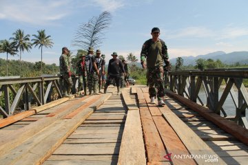 Ekonomi lumbung beras Donggala terancam, akibat jembatan rusak