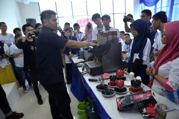 KELAS KREATF BUMN DI MANADO