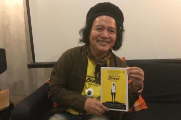 Andrea Hirata belum mau filmkan novel barunya meski ditawar mahal