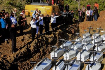 Pemakaman Massal Korban Banjir Bandang Sentani