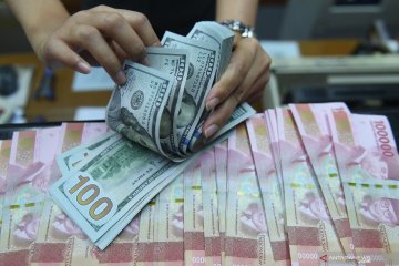 Rupiah awal pekan melemah, mengikuti penurunan mata uang Asia