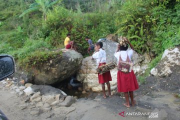 SMA Kristen Wamena pinjam komputer untuk UNBK