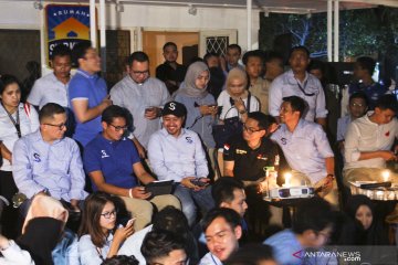 Sandiaga Uno nobar debat capres di Rumah Siap Kerja untuk Anak Muda