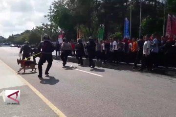 TNI & Polri lakukan Sispamkota jelang Pemilu 2019