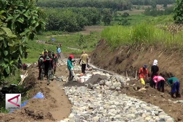 Berkah TMMD, angkut panen jagung tak lagi jalan kaki