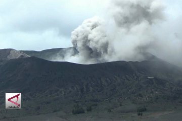 Gunung Bromo berstatus waspada