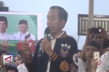 Jokowi kenalkan kartu sakti milenial di Kendari