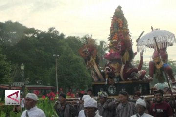 Ribuan umat Hindu gelar Tawur Agung di Candi Prambanan