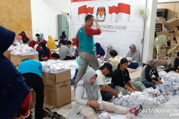 KPU Bangka Barat temukan 1.210 surat suara rusak