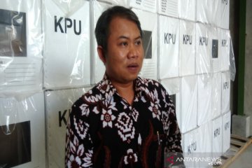 KPU Gunung Kidul temukan ribuan surat suara rusak