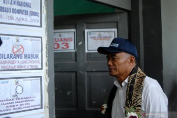 Mendikbud tinjau UNBK di Makassar