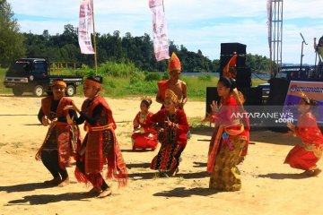 KPU Tapteng sosialisasi pemilu lewat pentas seni pemilih pemula