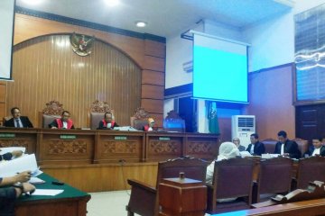 Sidang kasus berita bohong Ratna Sarumpaet ditunda