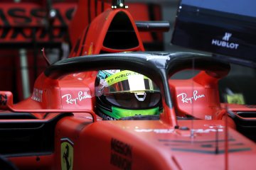 Mick Schumacher tercepat kedua dengan Ferrari ketika tes di Bahrain