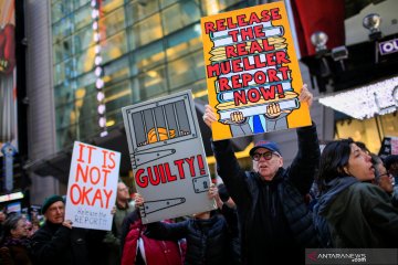 Aksi unjuk rasa menuntut dirilisnya laporan lengkap Robert Mueller