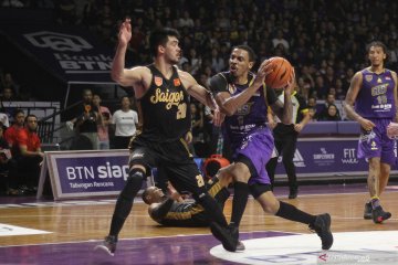 CLS Knight Indonesia tundukkan Saigon Heat