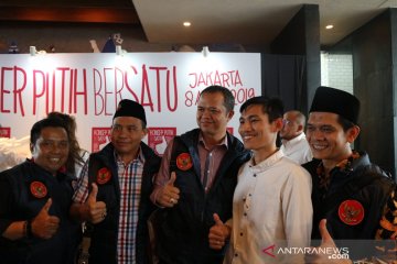 1.000 pemijat refleksi siap beraksi di Konser Putih Bersatu