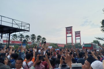 Hujan gerimis iringi kampanye Prabowo di Palembang