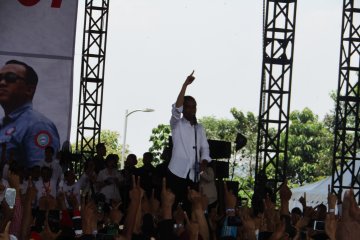 Jokowi sapa ribuan buruh di Soreang Bandung