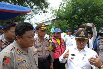 Indramayu bongkar jalan untuk kurangi banjir Sungai Cimanuk