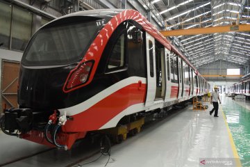 Rangkaian kereta LRT Jabodebek akan tiba di Jakarta pada 12 Oktober
