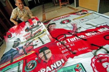 Perusakan alat peraga kampanye