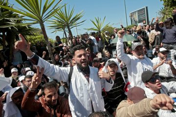 Ratusan guru Maroko tuntut keselamatan kerja