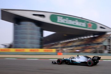 Bottas ungguli Vettel di FP2 GP China