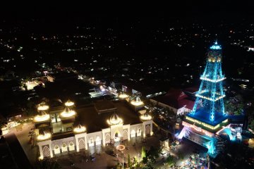 Dukung pariwisata Gorontalo, Panasonic percantik Pakaya Tower Limboto