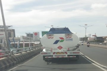 "Flyover" di depan  MBK