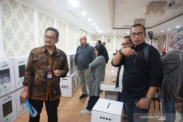 KPU - Bawaslu tinjau gudang surat suara di KBRI Malaysia