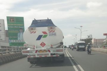 "Flyover" di depan  MBK