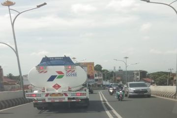 "Flyover" di depan  MBK