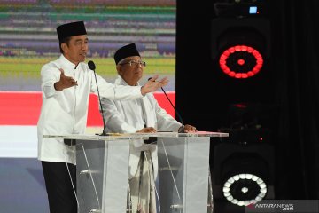 Adu program Jokowi dan Prabowo di debat capres kelima