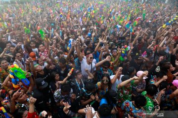 Jelang liburan Songkran, Thailand catat lonjakan kasus COVID-19