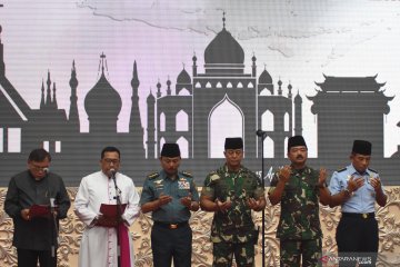 Perayaan demokrasi tanpa sejarah kelam