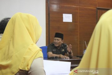 Wakil Bupati Karawang desak Bulog atasi anjloknya harga gabah