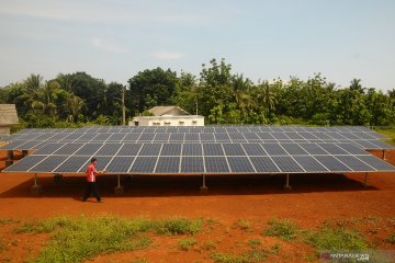 Listrik tenaga surya di Karimunjawa