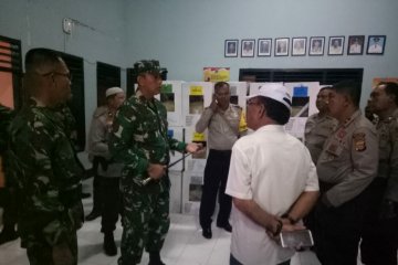 TNI-POLRI laksanakan patroli gabungan cek logistik pemilu di kelurahan
