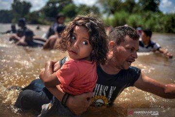 Foto perjalanan imigran Honduras menuju Amerika raih penghargaan Pulitzer
