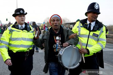 Polisi tangkap lebih 200 pemrotes di London
