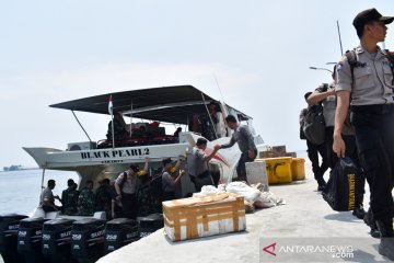 Tim TNI/Polri pengamanan pemilu tiba di Kepulauan Seribu