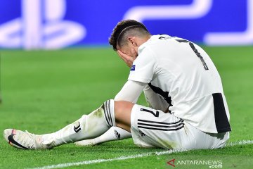 Cristiano Ronaldo menangis saat melakukan wawancara
