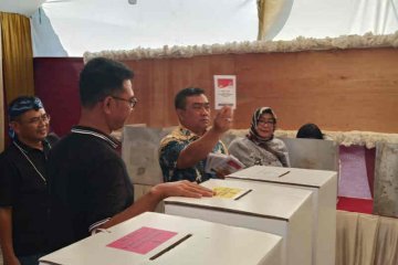 Di TPS Wali Kota Cirebon, Prabowo-Sandi unggul