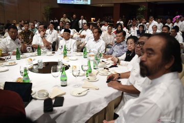 Jokowi kumpulkan pimpinan partai pengusung di sebuah restoran