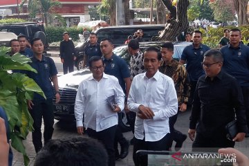 Jokowi bertemu ketua umum partai koalisi Indonesia Kerja