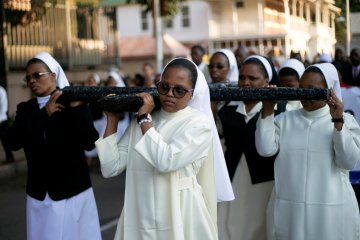 Belasan orang di Afrika Selatan tewas tertimpa tembok gereja