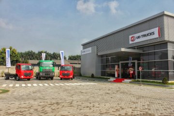 UD Trucks buka cabang di Tangerang dan Palembang
